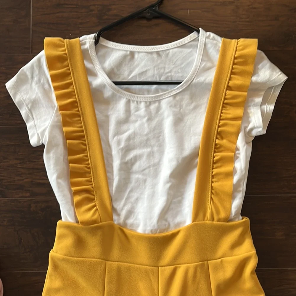 Pinafore Set - Picture 2 of 3